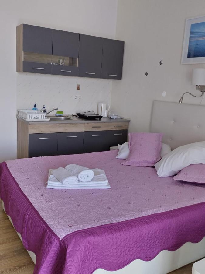 Blaxy Resort Stefi Cu Acces La Piscine Gratuit Douazeci si Trei August Bagian luar foto
